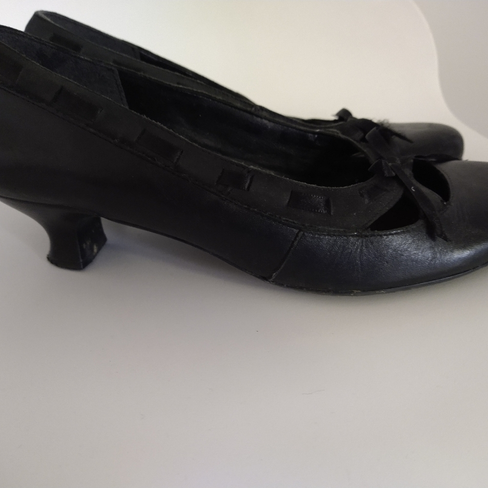 Shoes - Picture 3 of 3